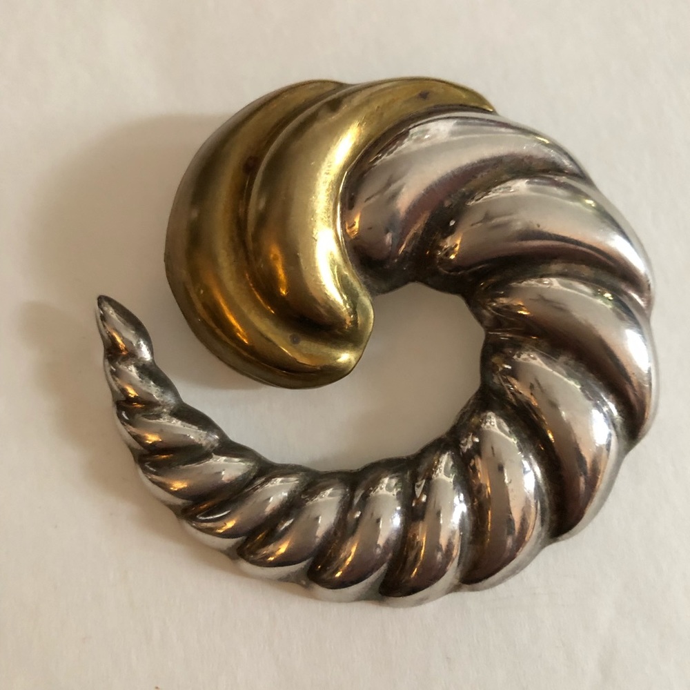 Vintage Two-Tone Spiral Twisted Brooch in Silver and Gold